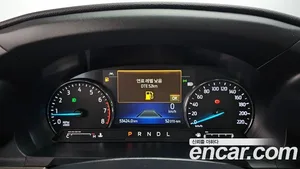 Ford Explorer, 2022 — миниатюра 8