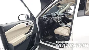 Ford Explorer, 2022 — миниатюра 10
