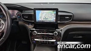 Ford Explorer, 2022 — миниатюра 13
