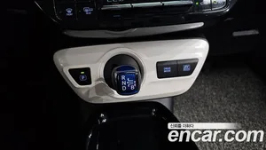 Toyota Prius, 2017 — миниатюра 9