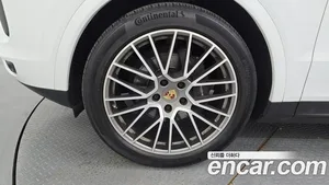 Porsche Cayenne, 2023 — миниатюра 5
