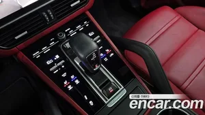 Porsche Cayenne, 2023 — миниатюра 12