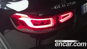 Mercedes-Benz GLB-Class, 2022 — миниатюра 9