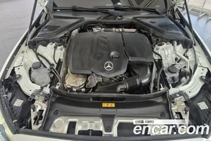 Mercedes-Benz E-Class, 2024 — миниатюра 6