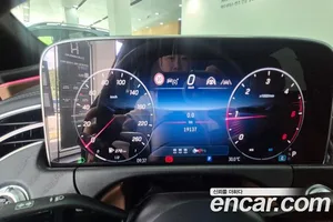 Mercedes-Benz E-Class, 2024 — миниатюра 8