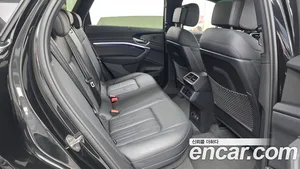 Audi e-tron, 2023 — миниатюра 17