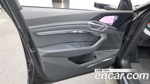 Audi e-tron, 2023 — миниатюра 14