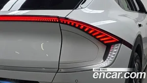 Kia EV6, 2022 — миниатюра 8
