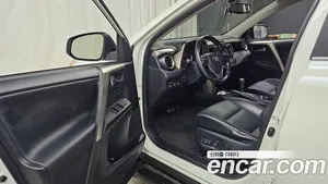 Toyota RAV4, 2015 — миниатюра 13