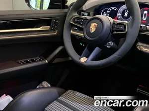 Porsche Cayenne, 2024 — миниатюра 9