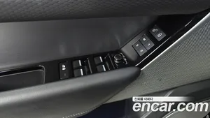 Land Rover Range Rover Velar, 2020 — миниатюра 23