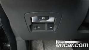 Land Rover Range Rover Velar, 2020 — миниатюра 25