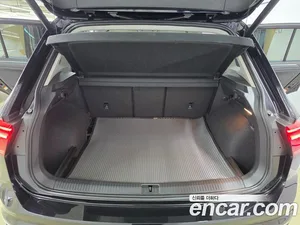Volkswagen Tiguan, 2021 — миниатюра 15