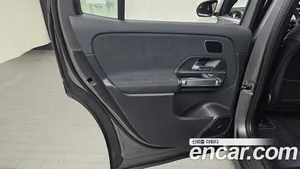 Mercedes-Benz EQB, 2025 — миниатюра 14