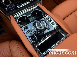 Rolls-Royce Cullinan, 2023 — миниатюра 15