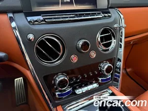 Rolls-Royce Cullinan, 2023 — миниатюра 17