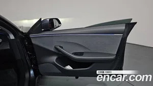 Tesla Model 3, 2025 — миниатюра 13