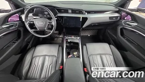 Audi e-tron, 2021 — миниатюра 10