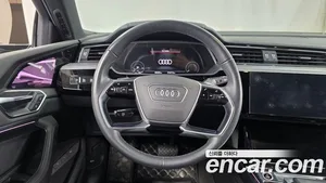 Audi e-tron, 2021 — миниатюра 18