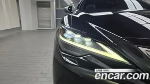 Lexus LS, 2023 — миниатюра 7