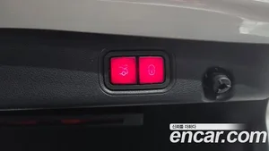 Mercedes-Benz E-Class, 2022 — миниатюра 19