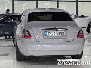 Rolls-Royce Ghost, 2022 — миниатюра 3