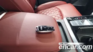 Audi SQ7, 2025 — миниатюра 21