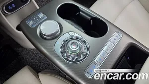 Genesis GV60, 2023 — миниатюра 9