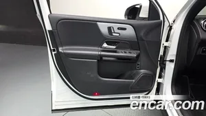 Mercedes-Benz GLB-Class, 2021 — миниатюра 14