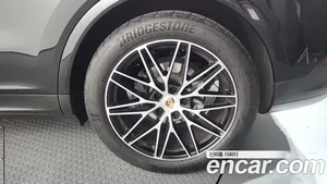 Porsche Cayenne, 2025 — миниатюра 7