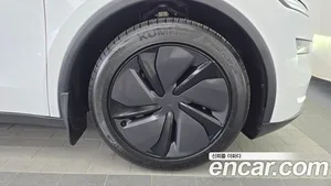 Tesla Model Y, 2025 — миниатюра 7