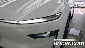 Tesla Model Y, 2025 — миниатюра 8