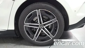 Mercedes-Benz EQE, 2023 — миниатюра 7