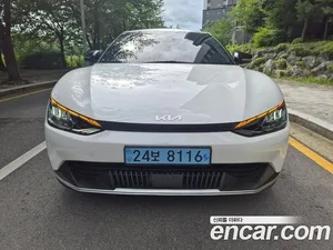 Kia EV6, 2023 — миниатюра 1