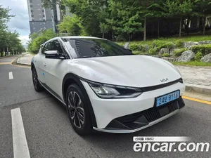 Kia EV6, 2023 — миниатюра 2