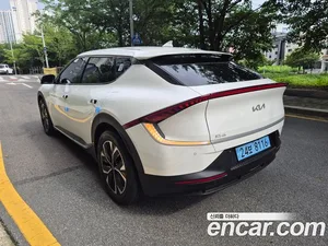 Kia EV6, 2023 — миниатюра 4