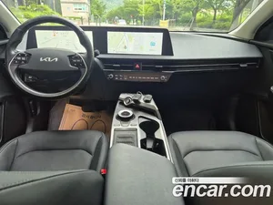 Kia EV6, 2023 — миниатюра 9