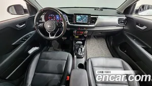 Kia Stonic, 2018 — миниатюра 10