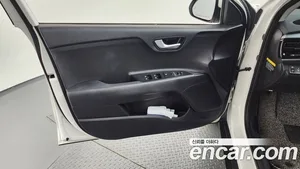 Kia Stonic, 2018 — миниатюра 14