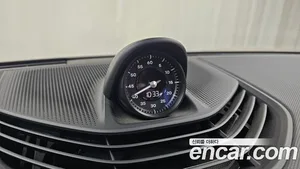 Porsche Taycan, 2023 — миниатюра 25