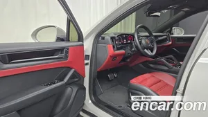 Porsche Cayenne, 2025 — миниатюра 13