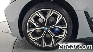 BMW i4, 2023 — миниатюра 4