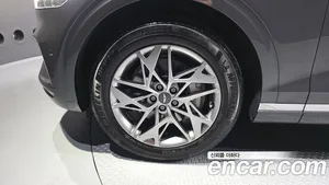 Genesis GV70, 2023 — миниатюра 5