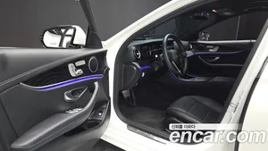 Mercedes-Benz E-Class, 2022 — миниатюра 13