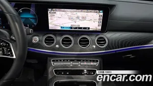 Mercedes-Benz E-Class, 2022 — миниатюра 20