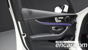 Mercedes-Benz E-Class, 2022 — миниатюра 14