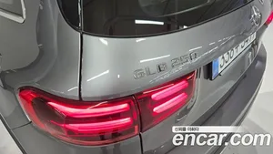 Mercedes-Benz GLB-Class, 2025 — миниатюра 13