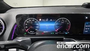 Mercedes-Benz GLB-Class, 2025 — миниатюра 16
