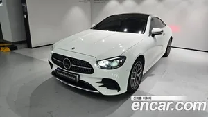 Mercedes-Benz E-Class, 2022 — миниатюра 1