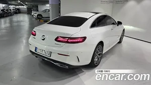 Mercedes-Benz E-Class, 2022 — миниатюра 4